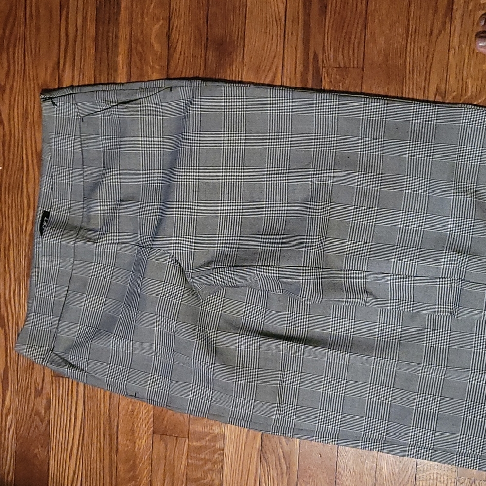 loft, size 6, black and white